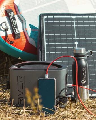 Casque solaire station de recharge smartphone