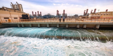 Arabie Saoudite : vers un dessalement d’eau plus écologique grâce aux panneaux solaires 