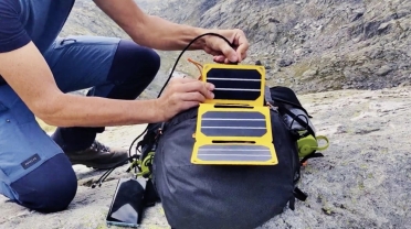 Mini panneau solaire pour portable : téléphoner & être connecté même en site isolé