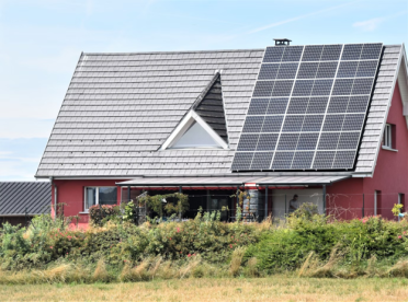 Prix d’un panneau solaire pour maison de 100m² : quel budget pour votre projet photovoltaïque ?